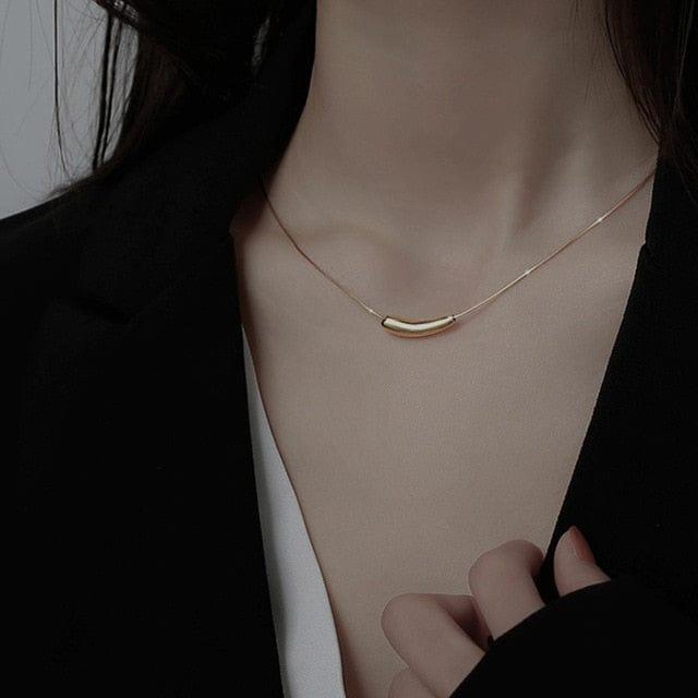 collier HUANZHI 2020 en forme de goutte d’eau pour femmes - Un bijou tendance idéal pour les soirées et les cadeaux - Adenbora