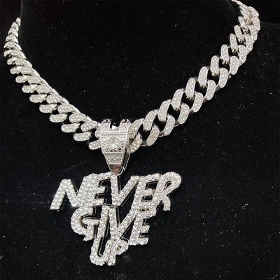 Adenbora - Collier Hiphop/Rock avec Pendentif Lettre en Strass Unisexe de 6cmx5cm